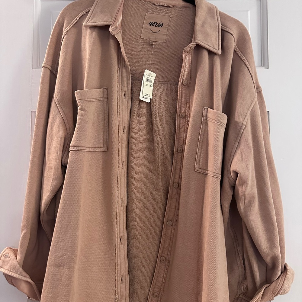 American Eagle Outfitters Button-Down Oversized Shirt Jacket in Dusty Rose Tan